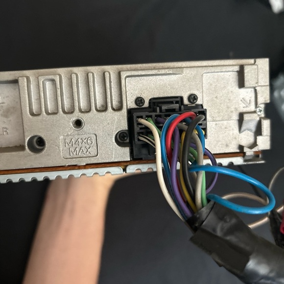 SONY CDX-GT06 FM/AM Compact Disc Player 12V Untested Drive S Xplod 100db+ - Picture 11 of 11